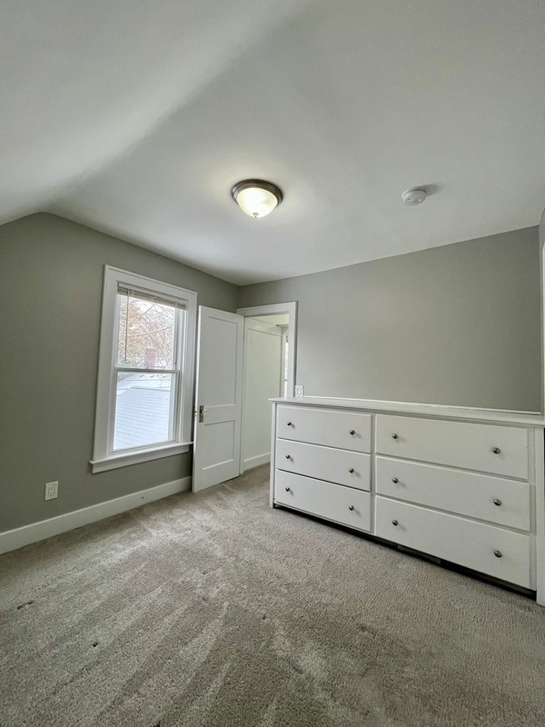 Building Photo - 273 2nd St