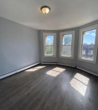 Building Photo - 45 W 54th St