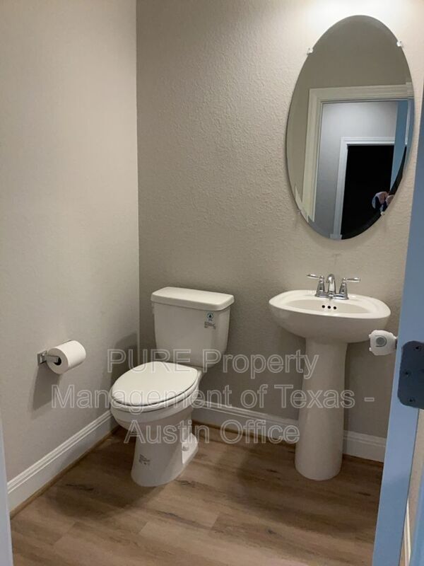 Building Photo - 308 Windom Way