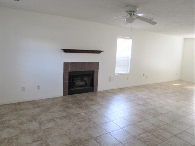Building Photo - 18822 Timber Way Dr