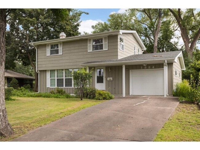 Building Photo - 1334 Hillcrest Dr NE