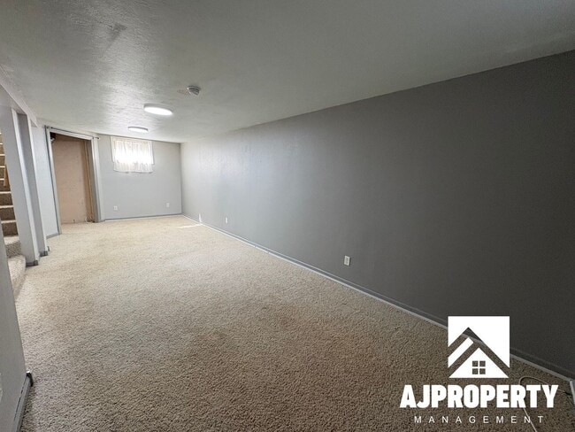 Building Photo - 809 E Presentation St