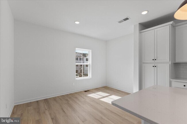 Building Photo - 36121 Wilderness Shores Way