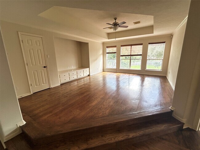 Building Photo - 8230 Falling Water Ct