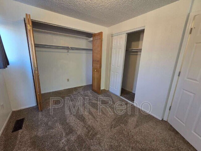 Building Photo - 14050 Tourmaline Dr