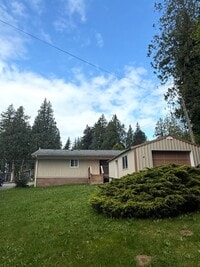 Building Photo - Two Bedroom Home Available Soon in Ferndale!