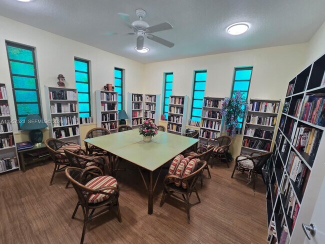 Building Photo - 5151 W Oakland Park Blvd