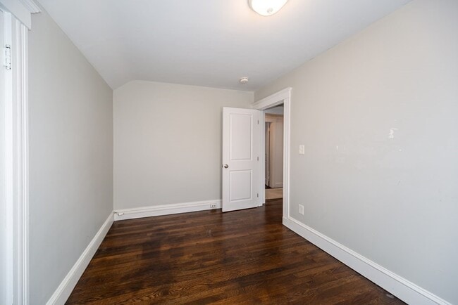 Building Photo - 15 Essex St