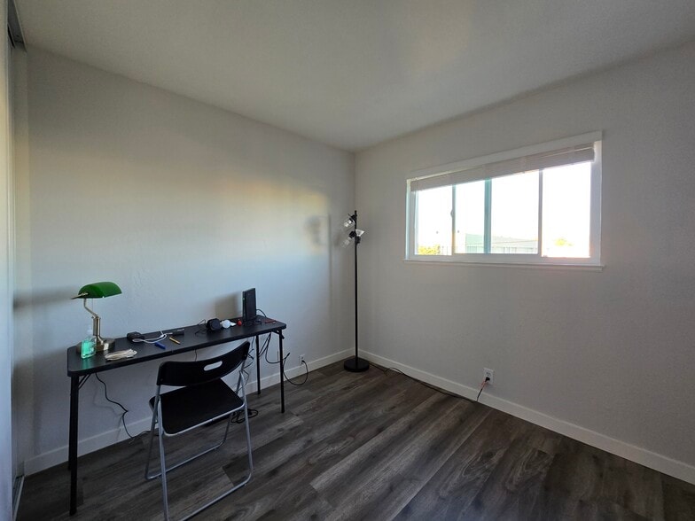 Building Photo - 14583 Doolittle Dr