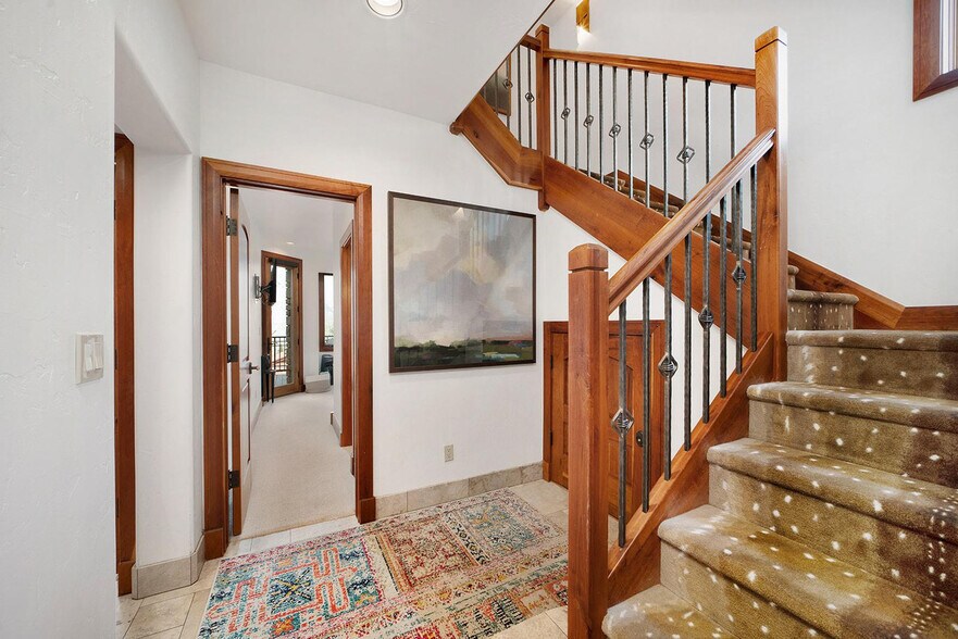 Building Photo - 100 Aspen Ridge Dr