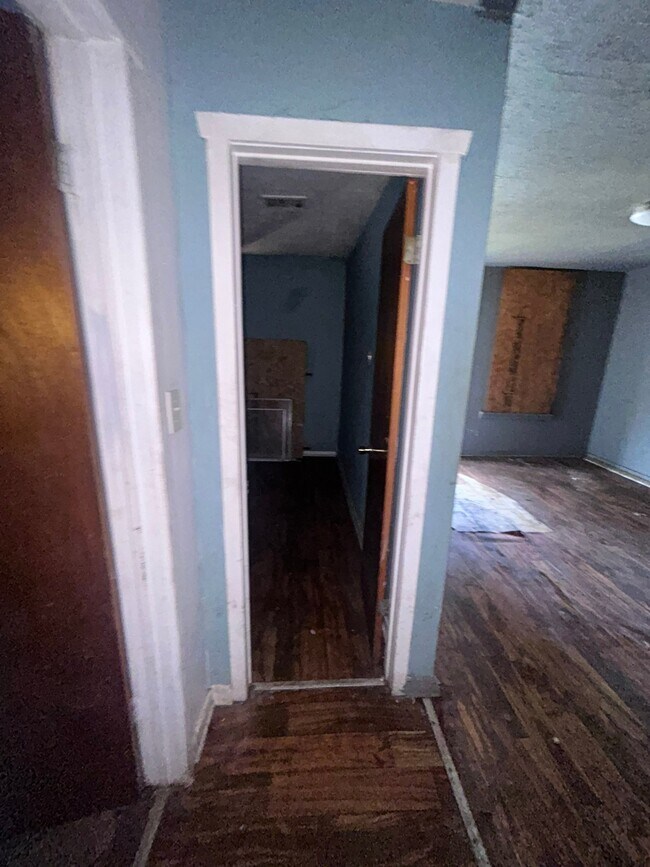 Building Photo - 1534 N 55th St