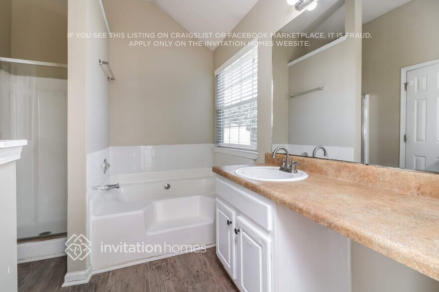 Building Photo - 5725 Crystal Springs Way