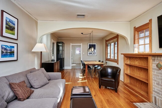 Building Photo - Long Realty & Property Management - Lovely Park Hill Home