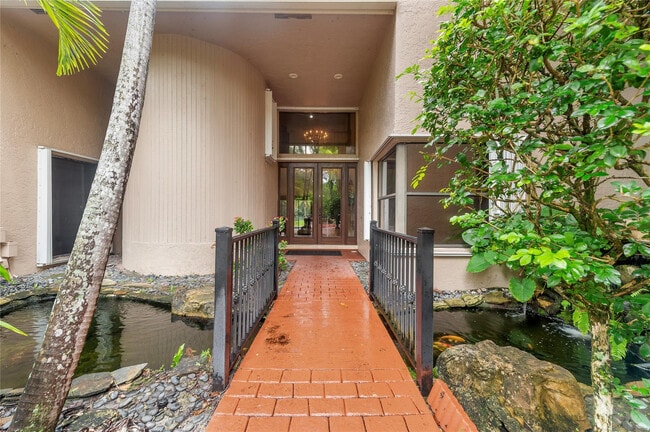 Building Photo - 10111 Vestal Ct