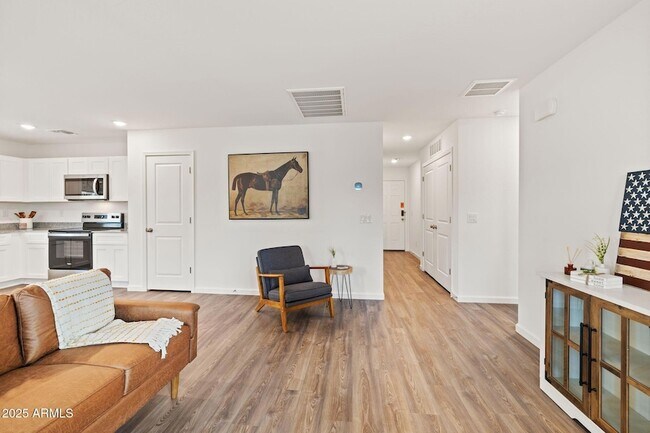 Building Photo - 20175 E Cedar Canyon Dr