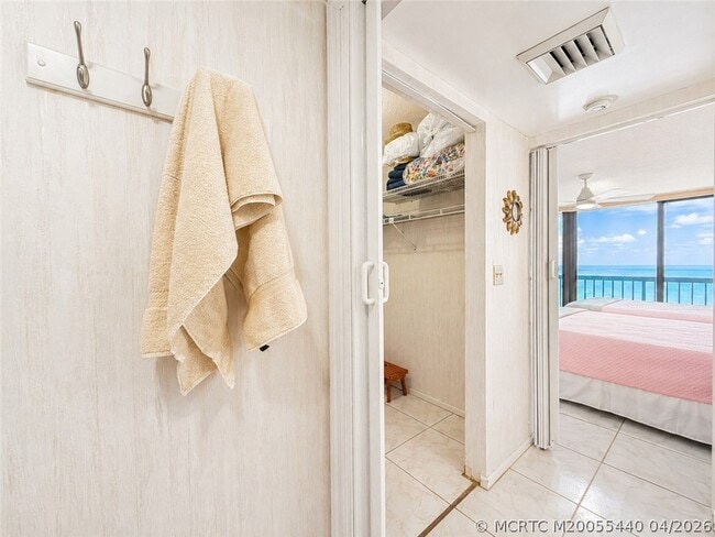 Building Photo - 9500 S Ocean Dr