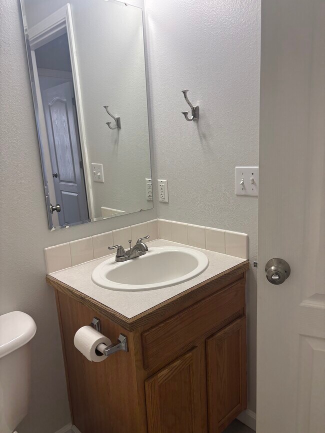 Building Photo - 339 E Bay Owl Dr