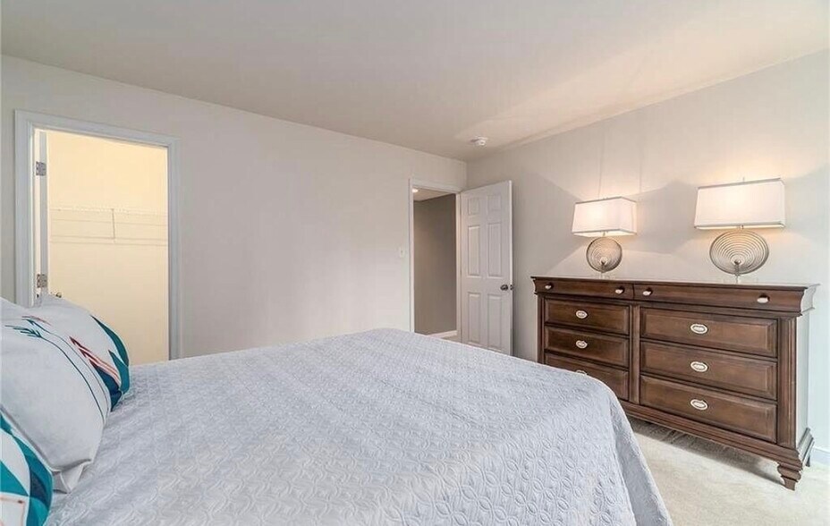 Building Photo - 4007 Island Park Ct