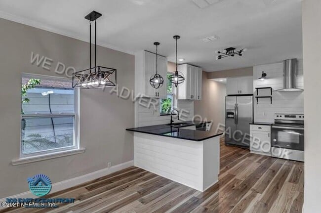 Building Photo - Lovely 2 bedroom / 1 bathroom home now ava...