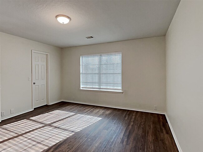 Building Photo - 2822 Woodspring Forest Dr