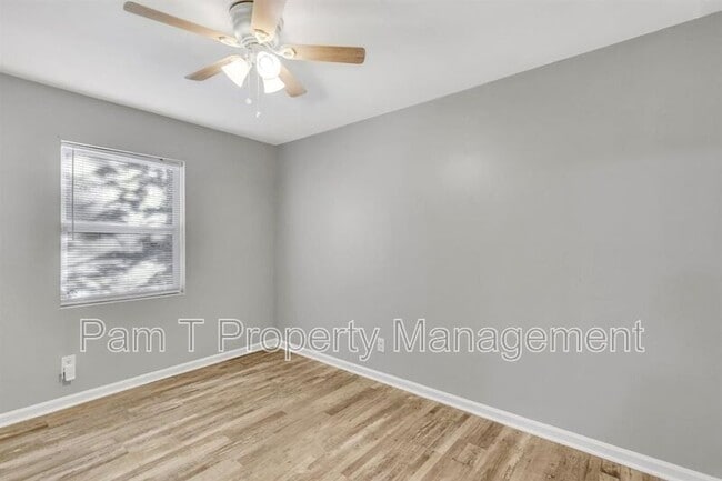 Building Photo - 1925 Cowan Ave