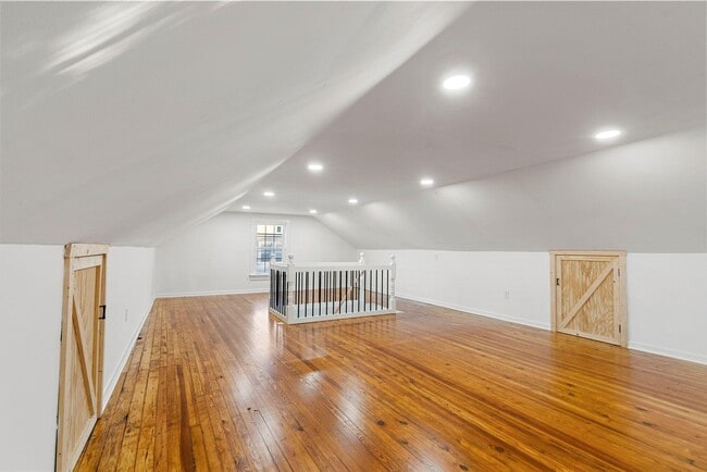 Building Photo - 195 Versailles Rd