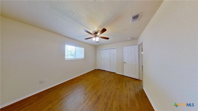 Building Photo - 2107 Magnolia Dr