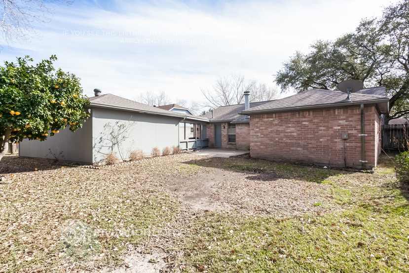 Building Photo - 527 Shealy St