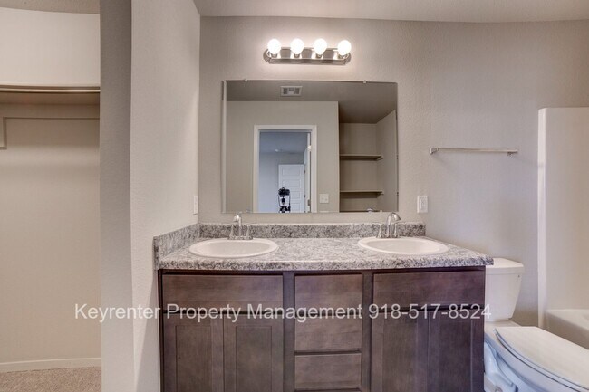 Building Photo - Beautiful 3 Bedroom, 2 Bath Recently Built Home in BA