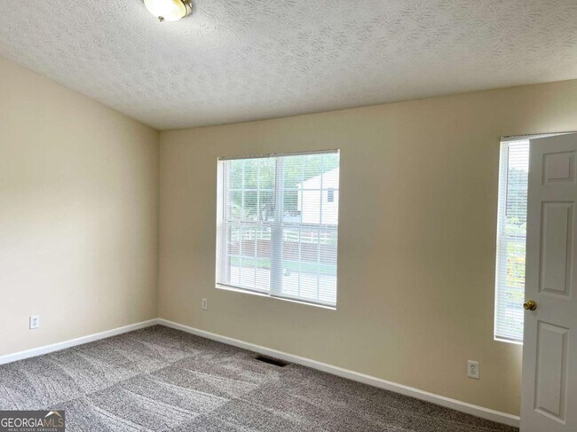 Building Photo - 5745 Strathmoor Manor Cir