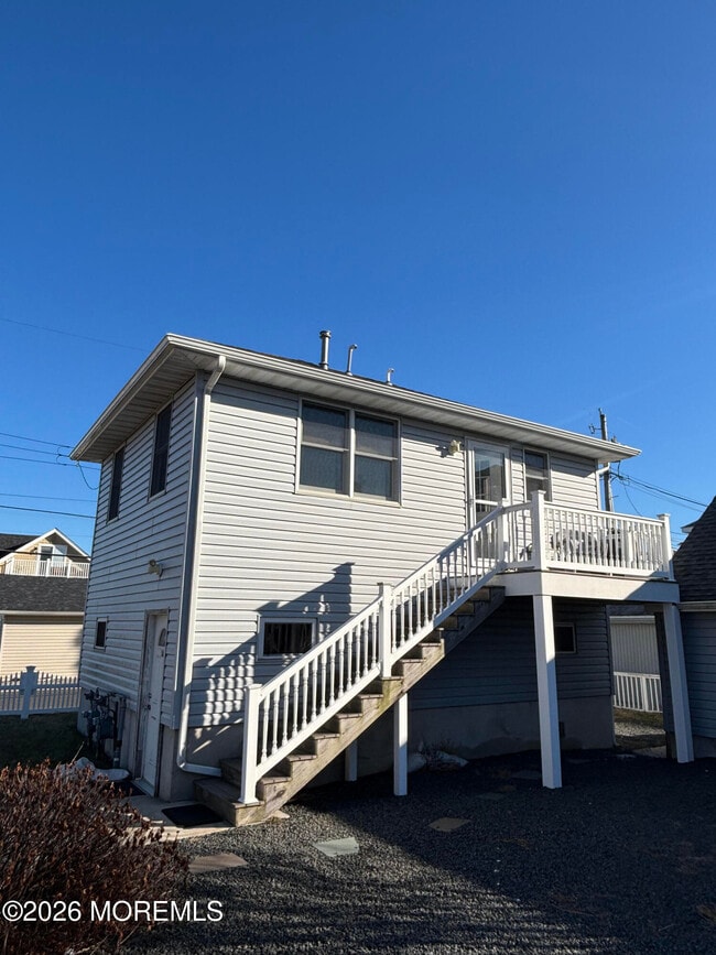 Building Photo - 1 Beach Way