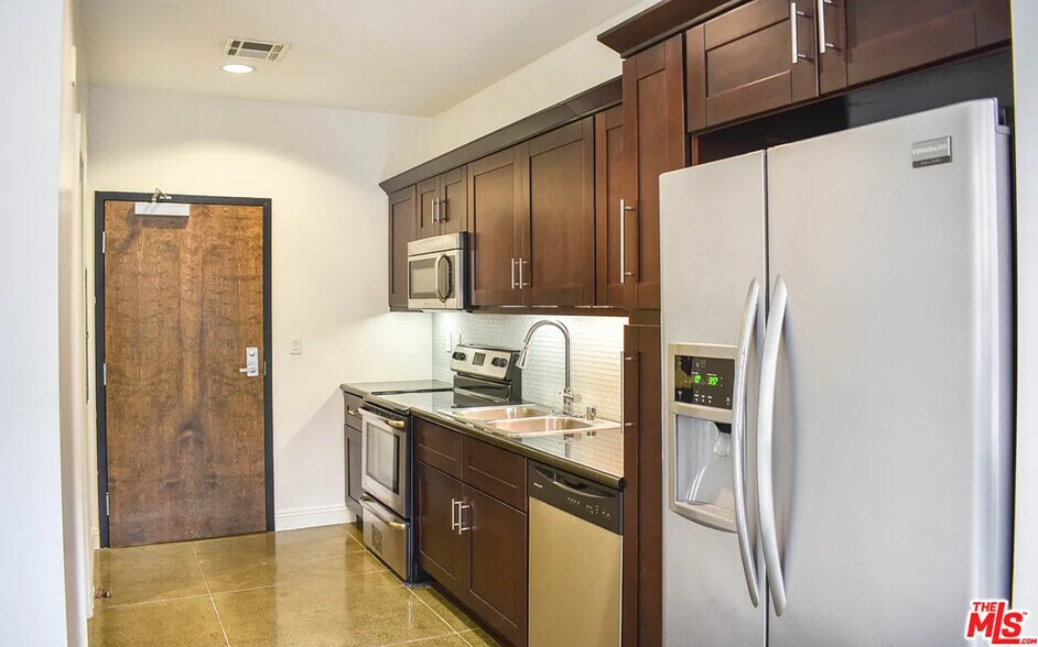 Building Photo - The Jeffries