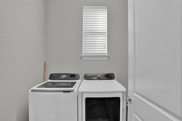 Building Photo - 1118 Maverick Dr