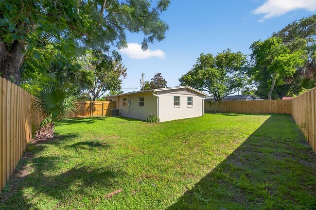 Building Photo - Completely Remodeled 3-Bedroom Home in Atl...