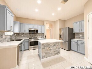 Building Photo - 15335 Spring Land