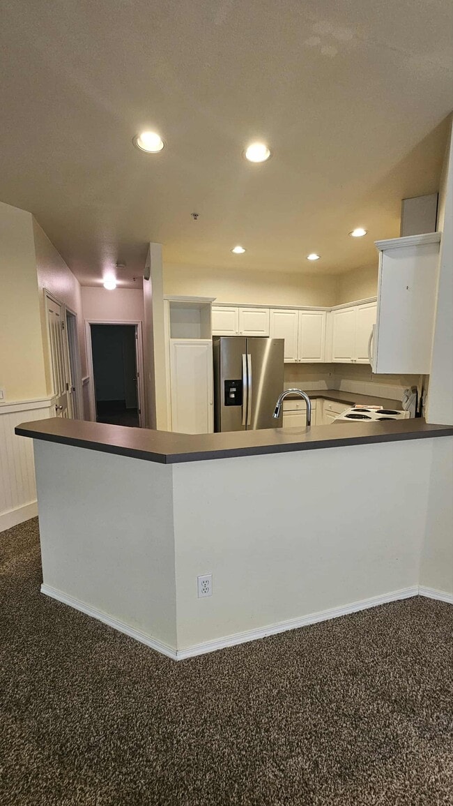 Building Photo - 2127 Hammond Ave