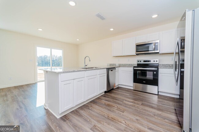 Building Photo - 307 Gazebo Dr