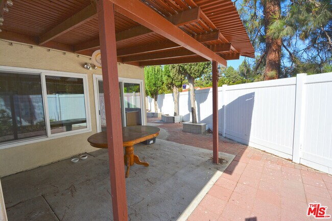 Building Photo - 3025 Morningside Dr