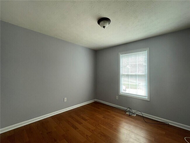 Building Photo - 5721 Glenn Hollow Ct