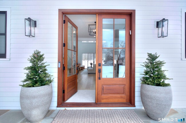 Building Photo - 32 Ridge Rd