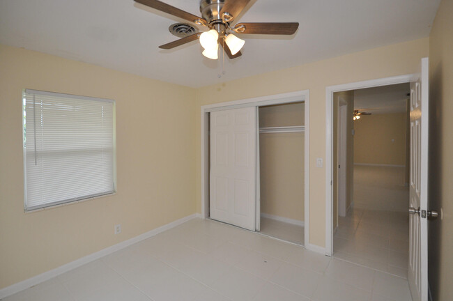 Building Photo - 1531 43rd St