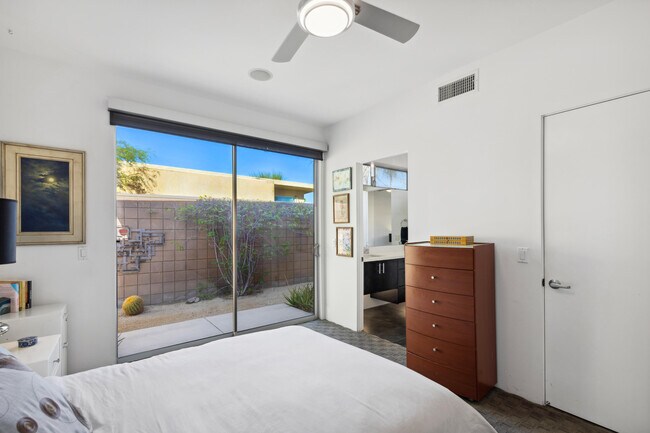 Building Photo - 2716 Alexander Club Dr