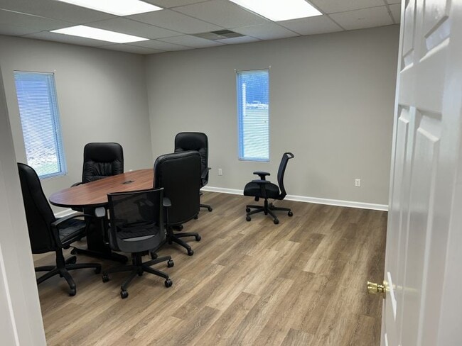 Building Photo - 3696 Waterlick Rd