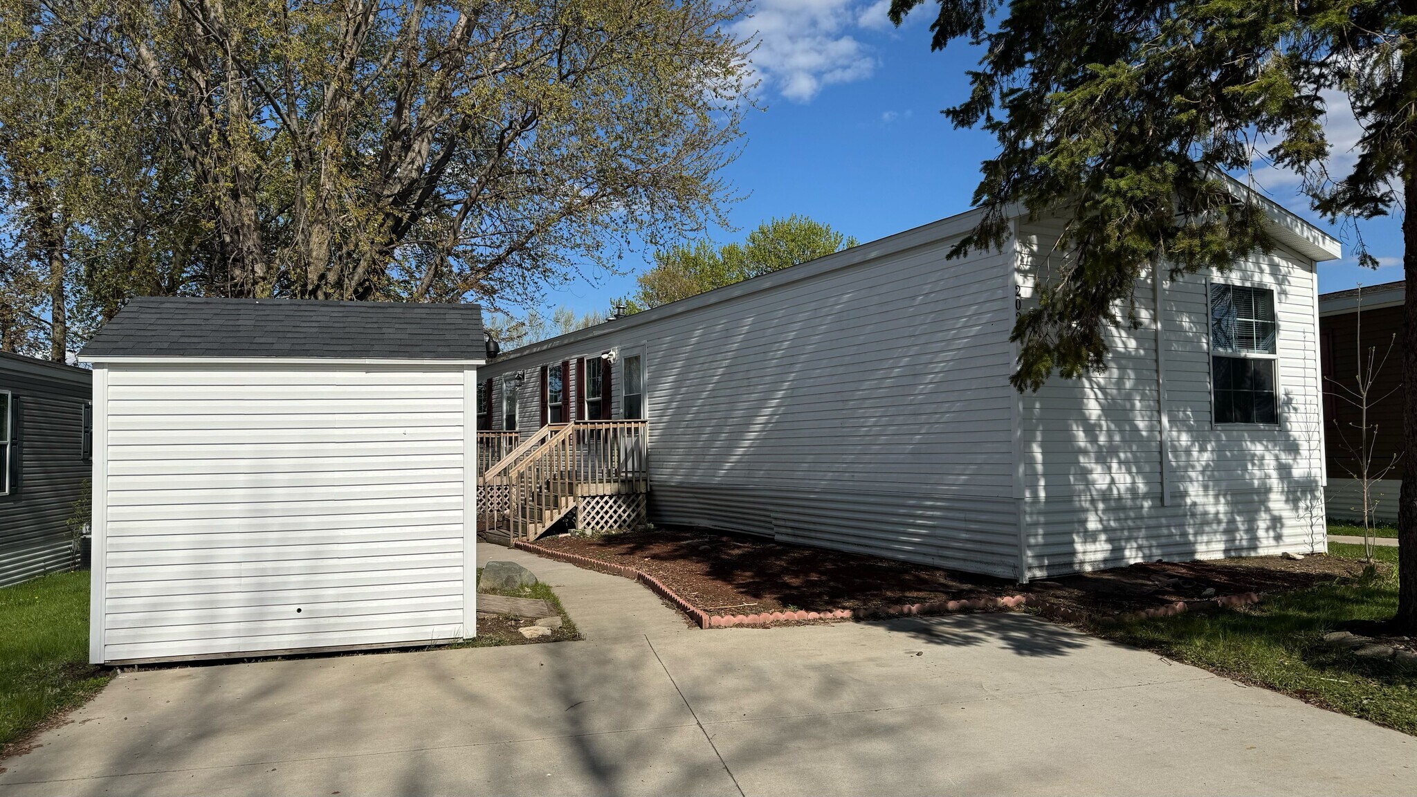 Building Photo - 2020 Lark Ln NW