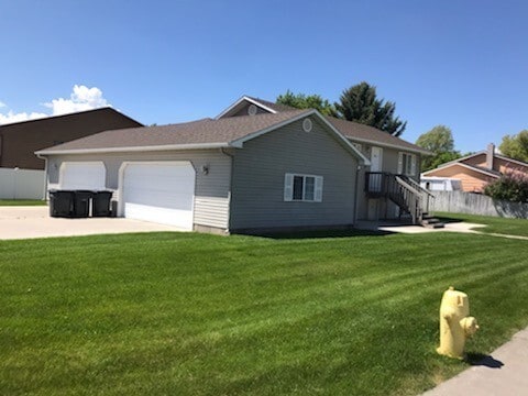 Building Photo - DO NOT APPLY WITH LEGACY Great 2 bedroom 1...