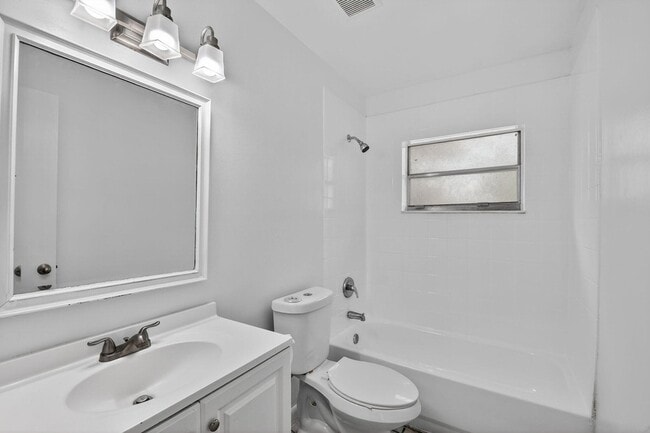 Building Photo - 4817 Serafica Dr