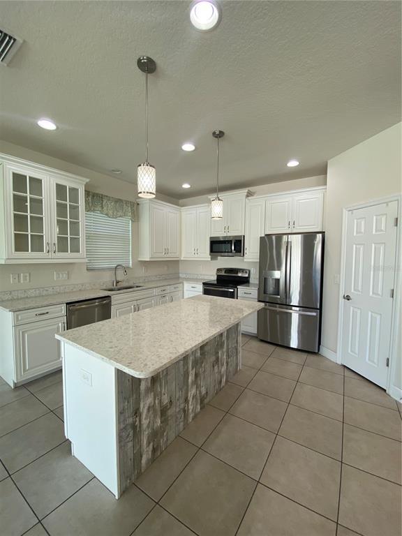 Building Photo - 33207 Whisper Pointe Dr