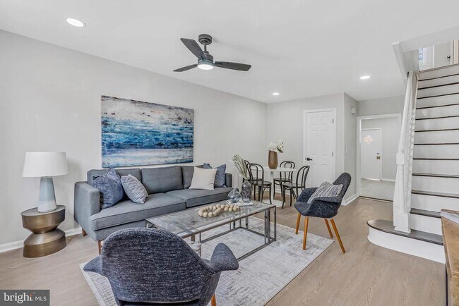 Building Photo - 2839 Winton St