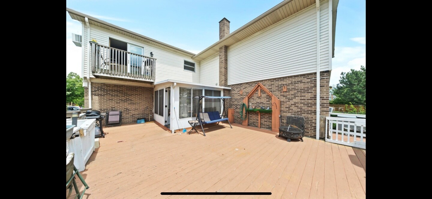 Spacious Deck - 1105 E Ardyce Ln