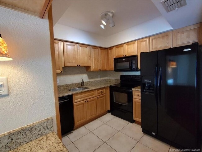 Building Photo - 950 S Kanner Hwy
